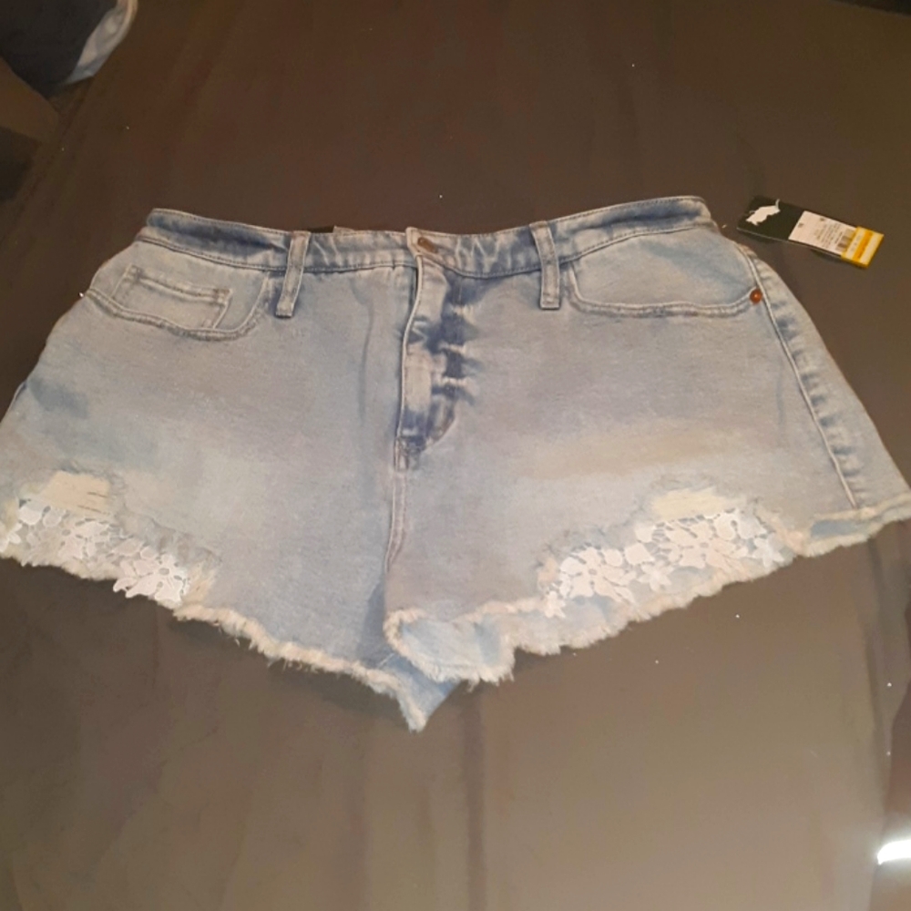 Womens High Rise Shorts W/Lace Trim